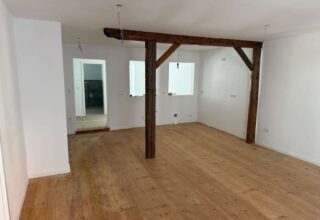 Küche der sanierten Altbauwohnung