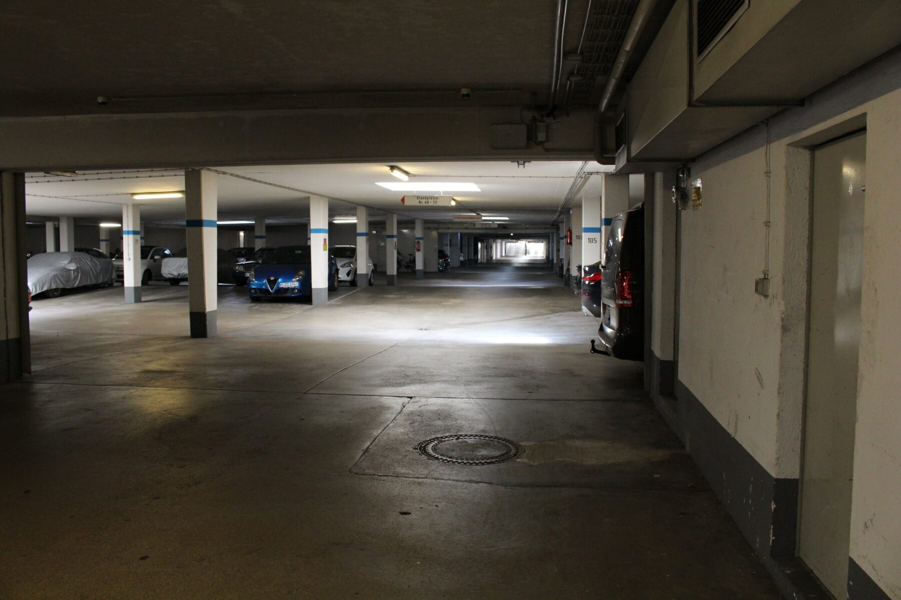 Tiefgarage mit Stellplatz