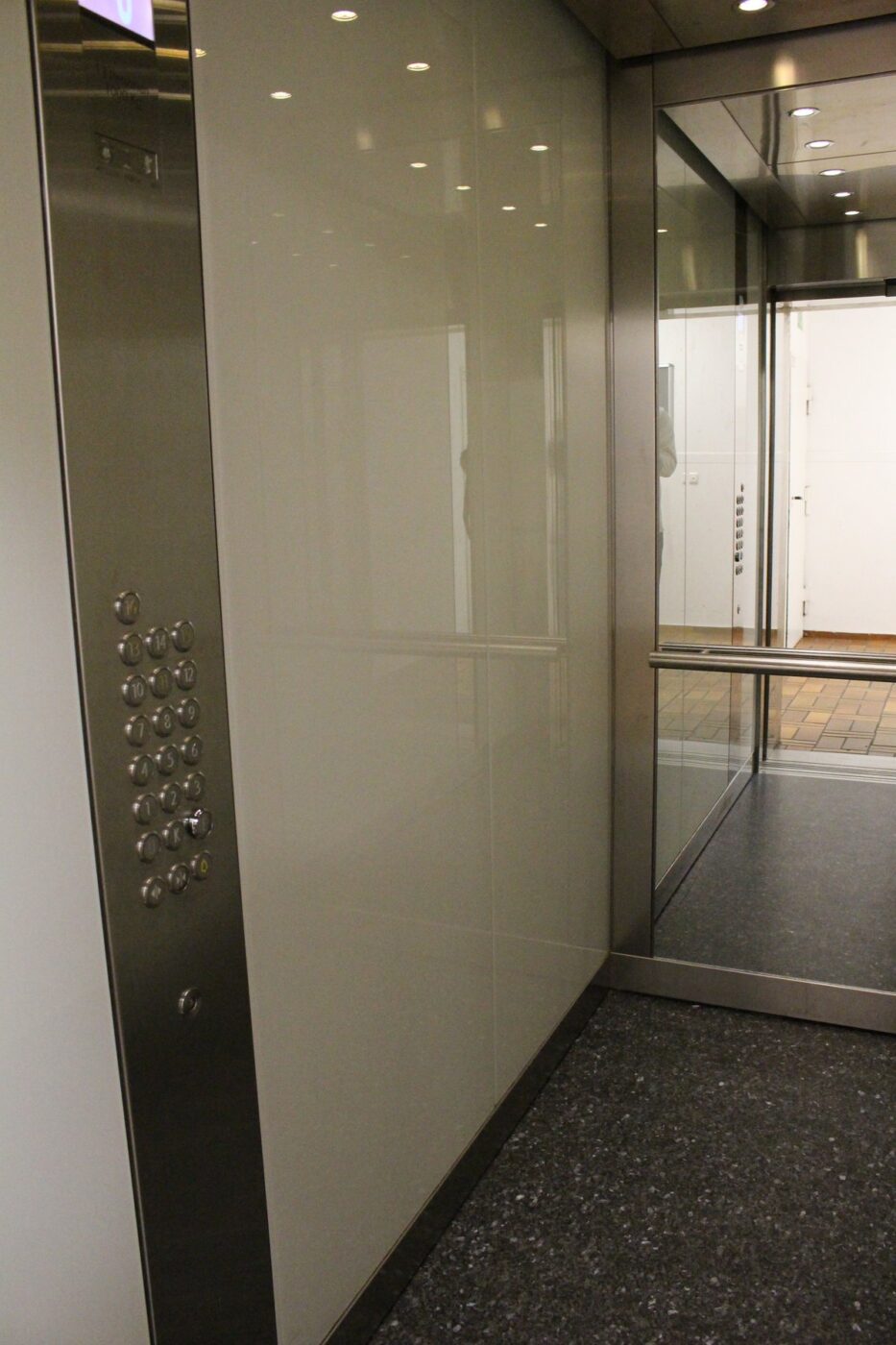 Aufzug – weitere Ansicht